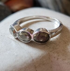GRACE & HEART .925 STERLING SILVER 3 STONE HEMATITE RING SIZE 7.5